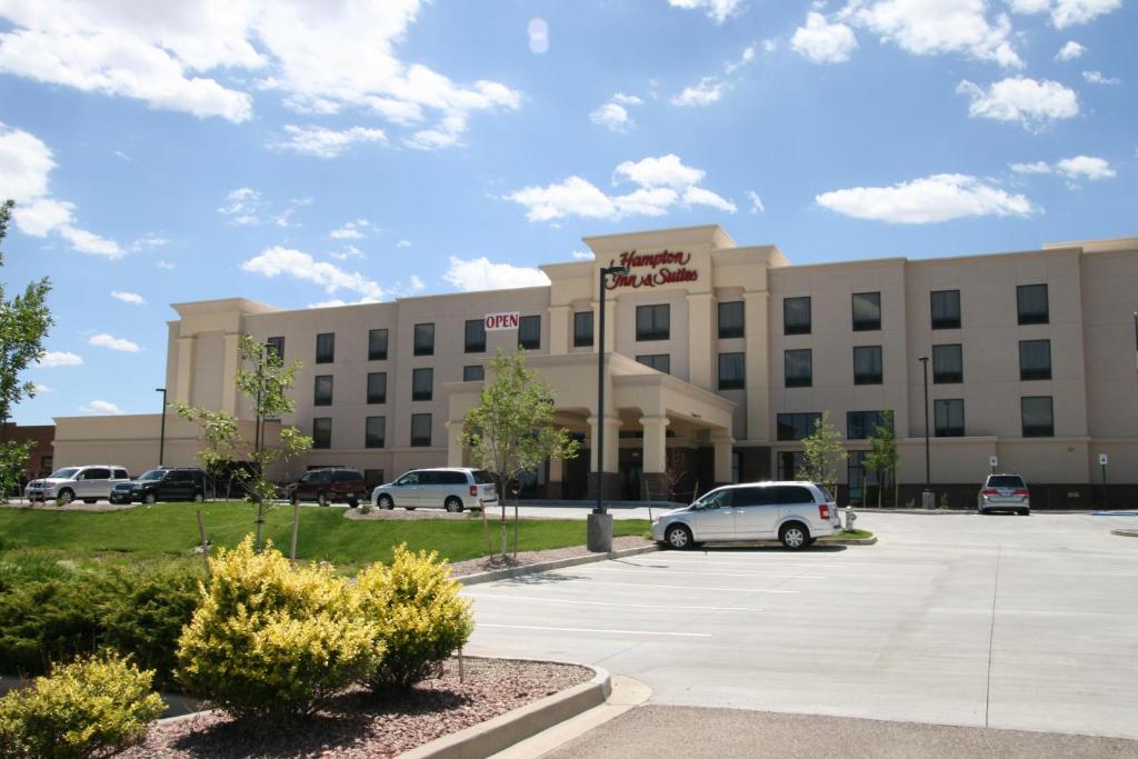 Hampton Inn and Suites Pueblo/North Main image 1